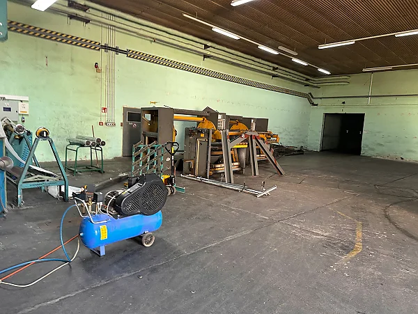 Demontagehalle der SMH Erfurt