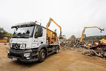 Verladen von vorsortiertem Schrott